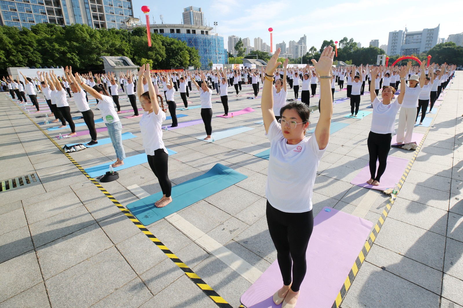 江西赣州第二届健身瑜伽千人马拉松赛维基体育-平台登录举行